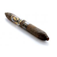 Man O' War Dark Aged Maduro Salomon